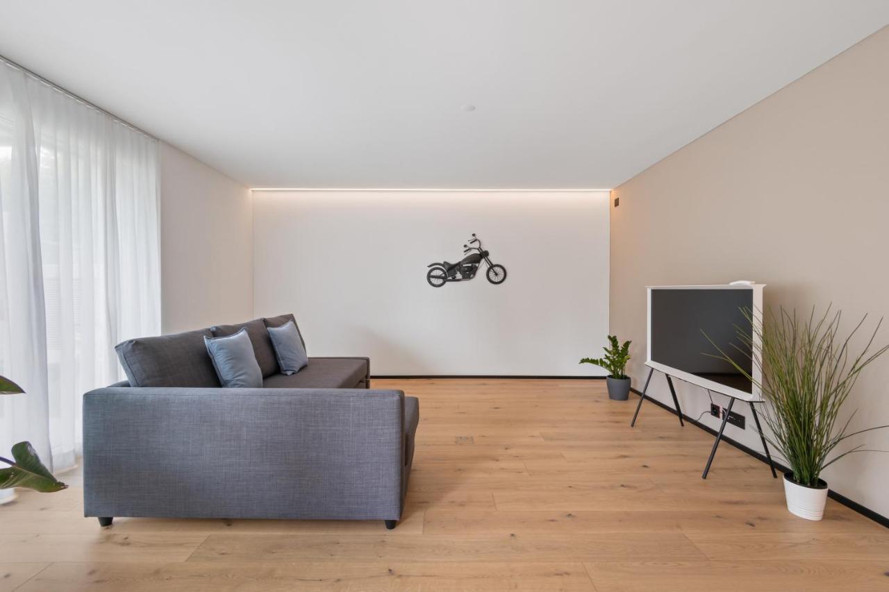 The R Apartment Zugerberg - Ev Wallbox - Terrasse Geroldswil Bagian luar foto