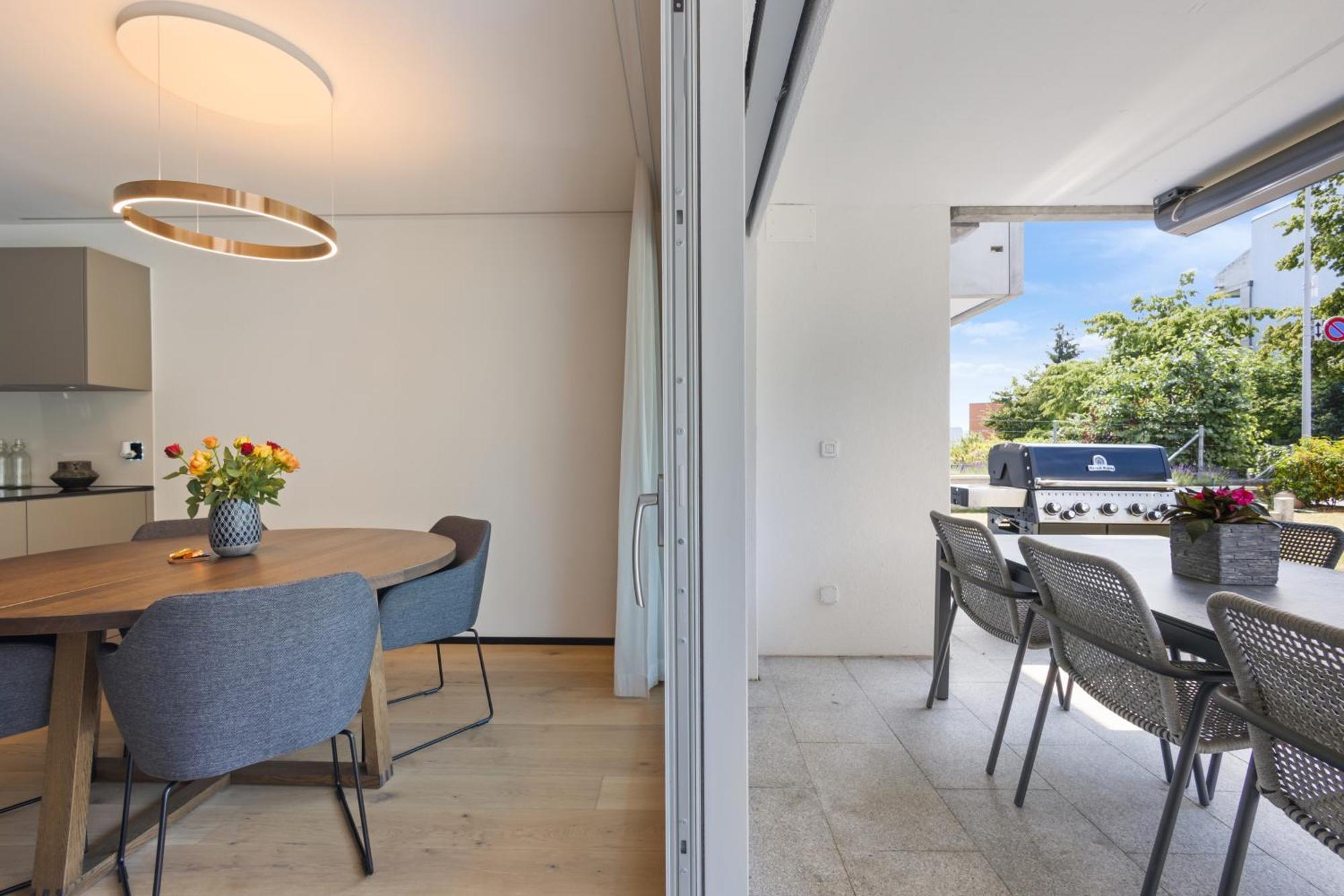 The R Apartment Zugerberg - Ev Wallbox - Terrasse Geroldswil Bagian luar foto